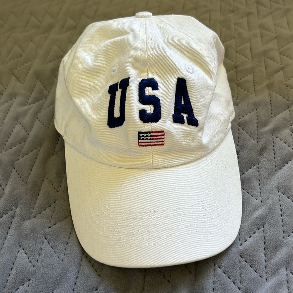 Brandy Melville USA Hat